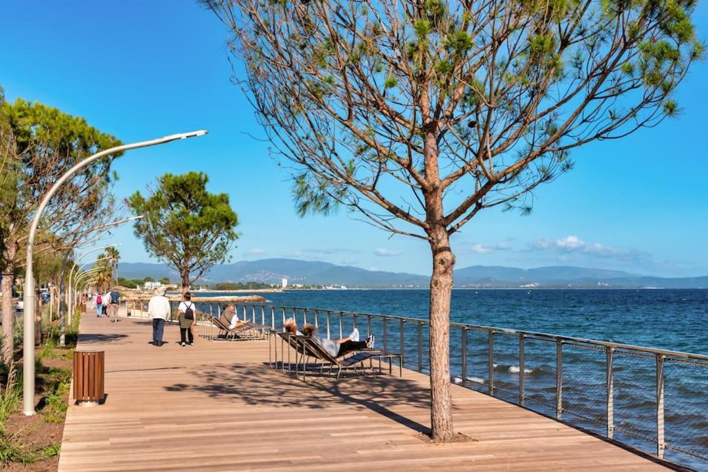 T2 Bord De Mer Plage De L'Ayguade Hyeres Ngoại thất bức ảnh
